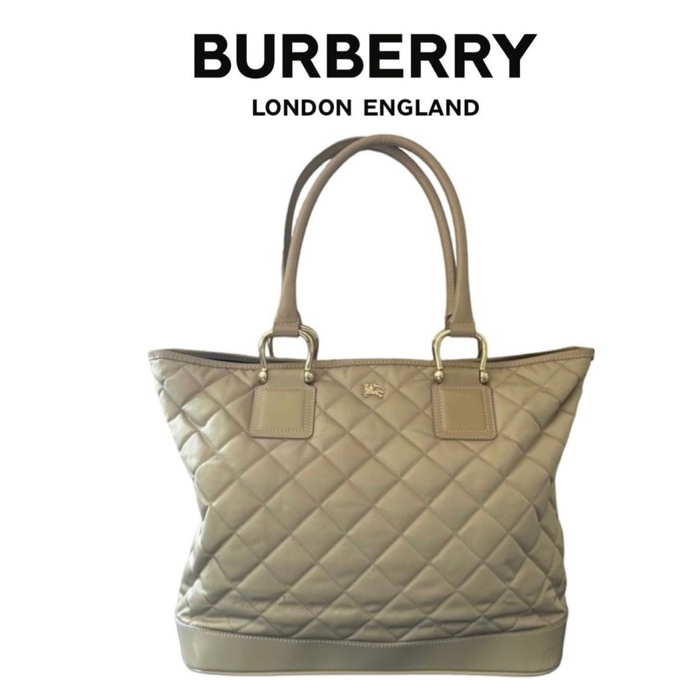 💯 Burberry Quilted Nylon Bag